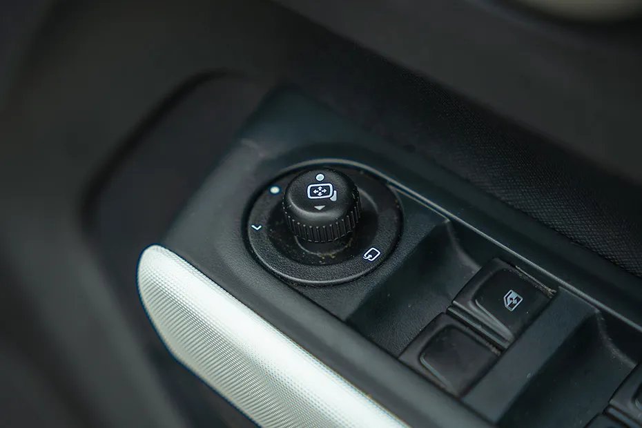Punch EV Empowered Plus S LR ACFC - Image 82