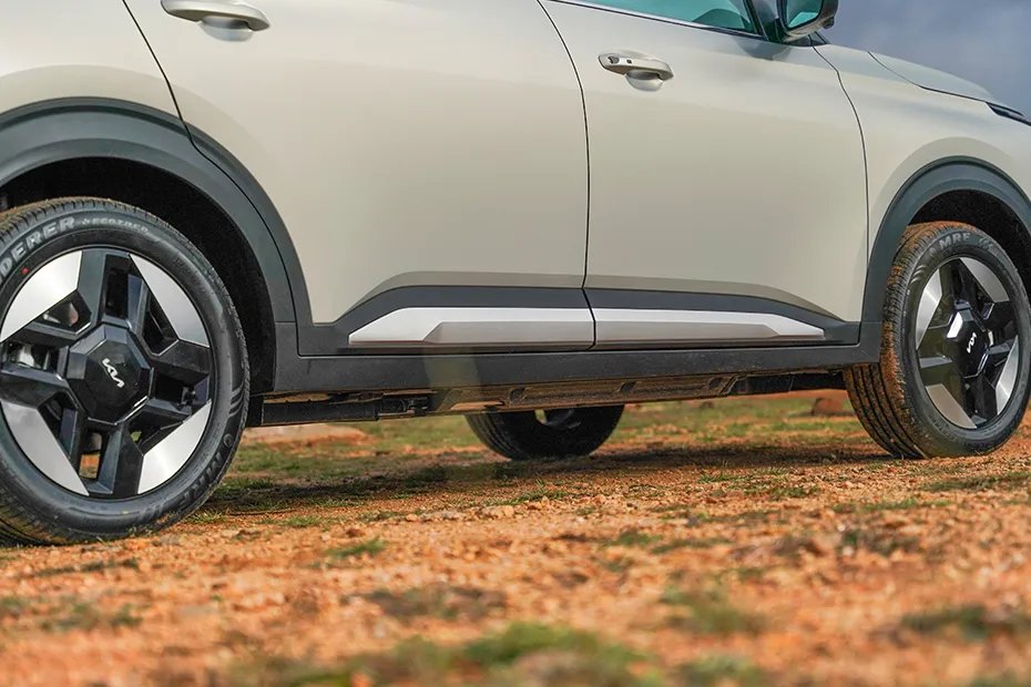 Kia Carens Clavis EV X-Line ER 6Str - Image 30