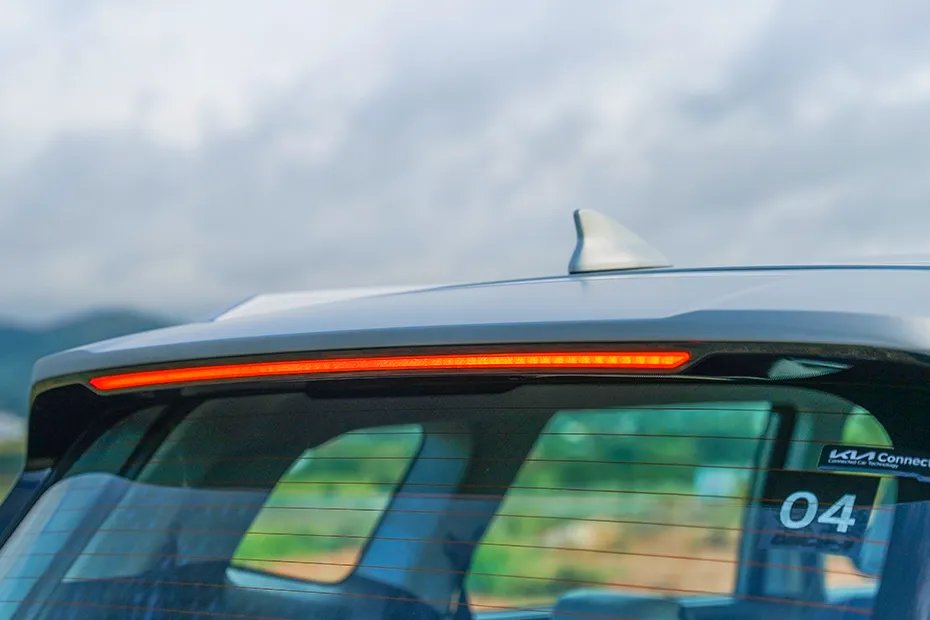Kia Carens Clavis EV X-Line ER 6Str - Image 33