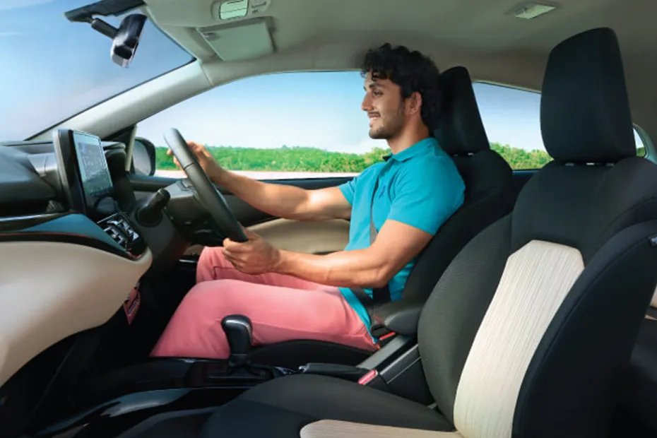 Toyota Glanza V AMT - Image 16